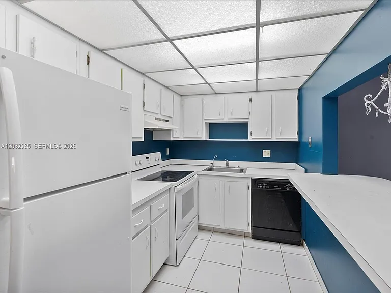 4172 Inverrary Dr #306 — Photo 9