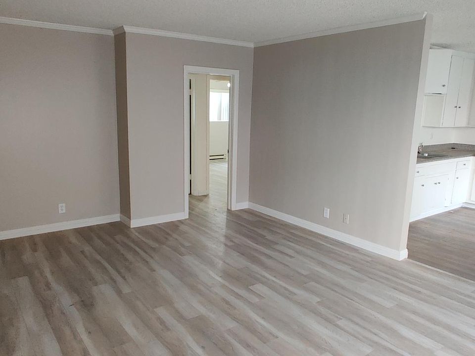 2nd image of 9319 Washburn Rd #4
