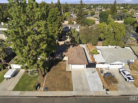 3rd image of 6808 Lafayette Way