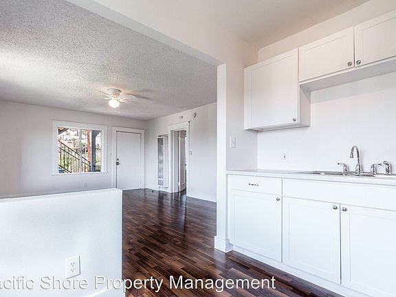 5th image of 1080 Laguna Ave APT 2