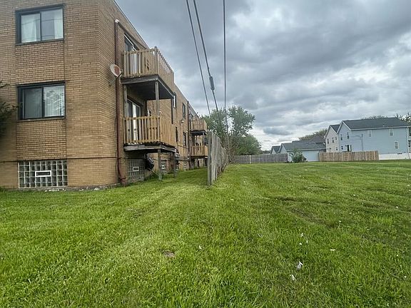 3rd image of 4467 Lee Rd