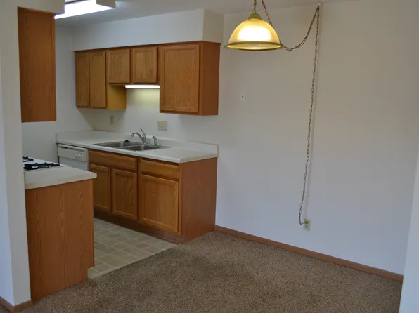 4915 Todd, 4915 Todd Dr Unit 8, Ames, IA 50014