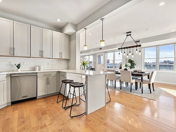2nd image of 246 Boston St #9