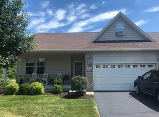 2625 White Pine Cir, Valparaiso, IN 46383