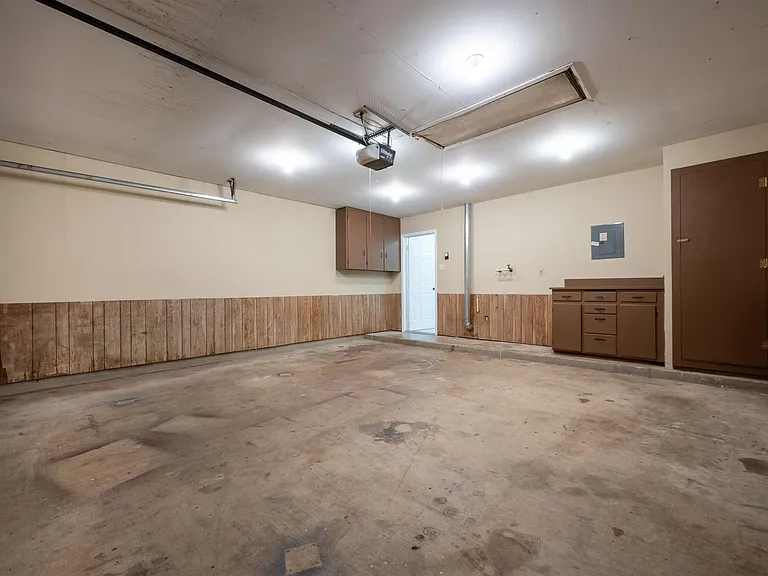 1601 Primrose Trl — Photo 15