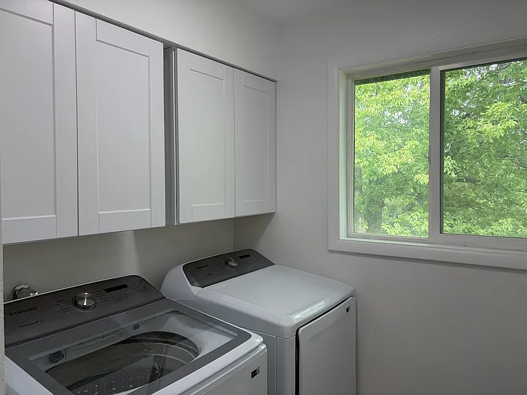 300 N Blossom Dr — Photo 13