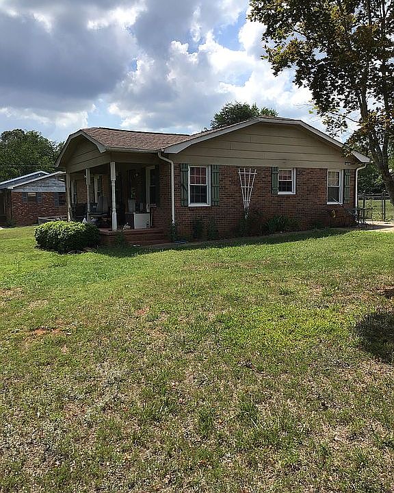1st image of 145 Greenleaf Rd
