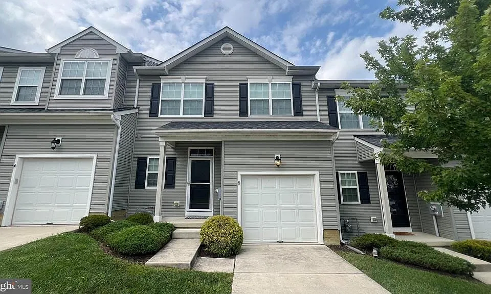 8 Shire Ct