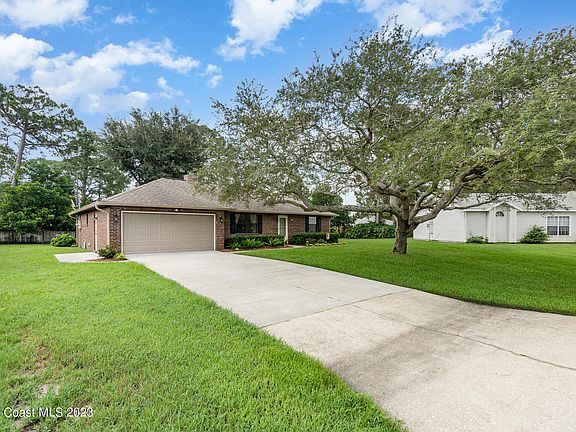 3rd image of 4225 Havana Dr