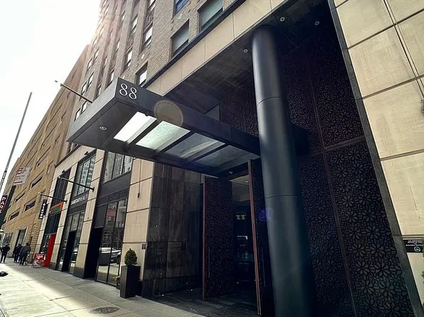 88 Greenwich St APT 302, New York, NY 10006