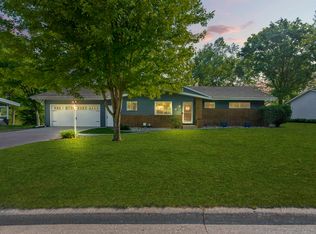 1316 NW Hillcrest Dr, Waverly, IA 50677