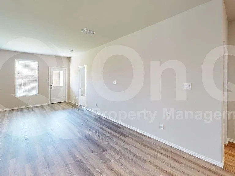 9741 McClane Farm Dr — Photo 4