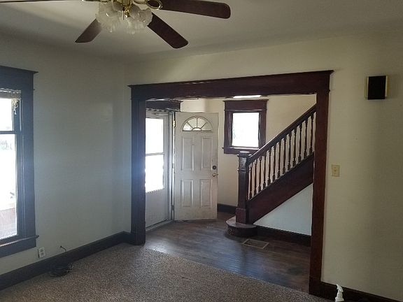 4th image of 904 S 8th St