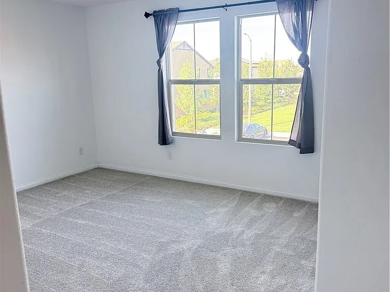 729 Sumac — Photo 11