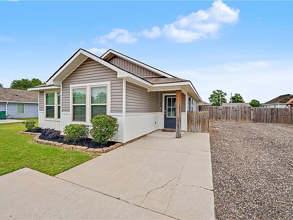 3rd image of 42298 Joshua Dr