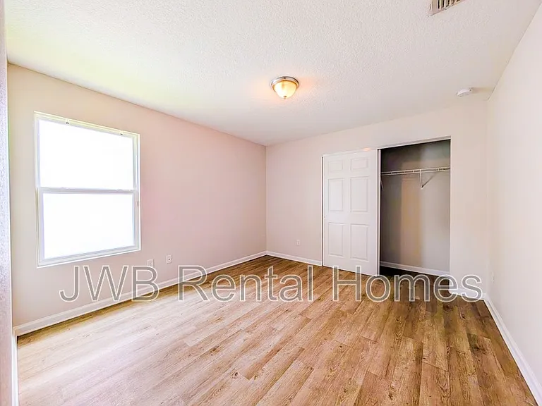 156 Odell St — Photo 8