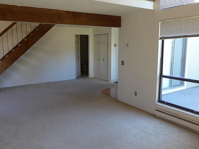 3047 Redstone Ln — Photo 4