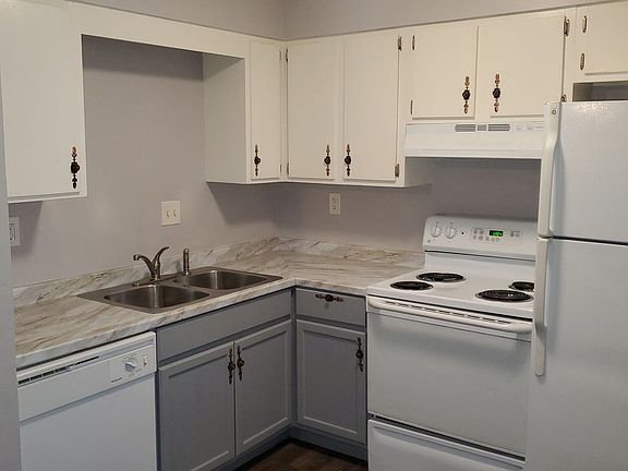 2nd image of 3400 Lesway Ct APT 2