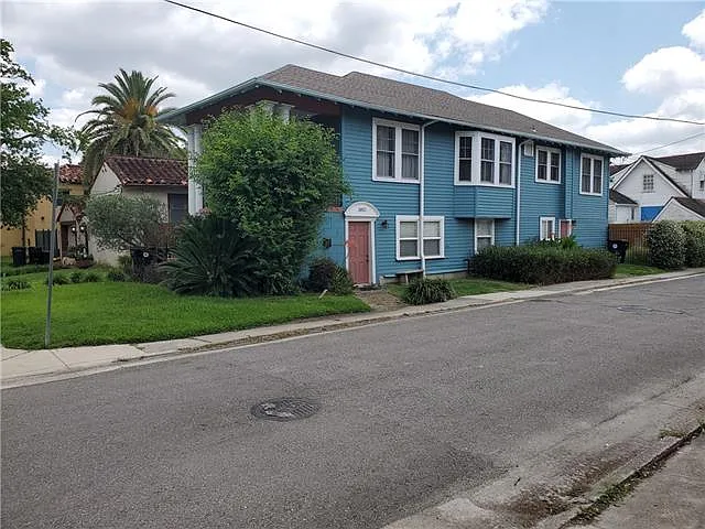 Building Photo - 3821 Vincennes Pl