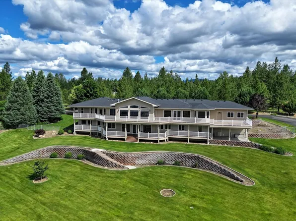8916 N Martinson Ln, Newman Lake, WA 99025