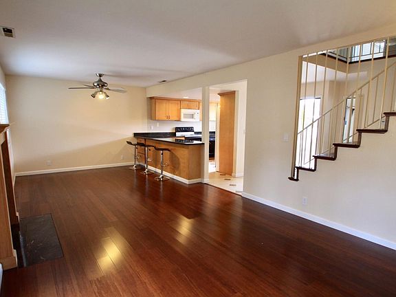 3rd image of 3126 Villa East Hills Ct