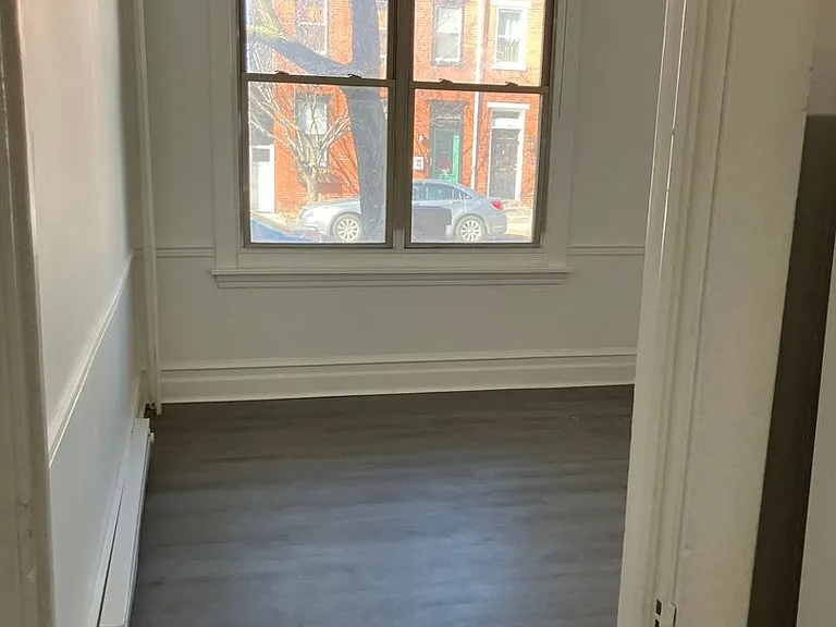 430-432 E Orange St — Photo 7