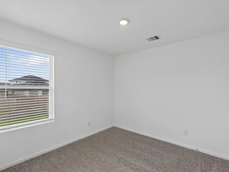 40818 Hawthorne Glades St — Photo 32