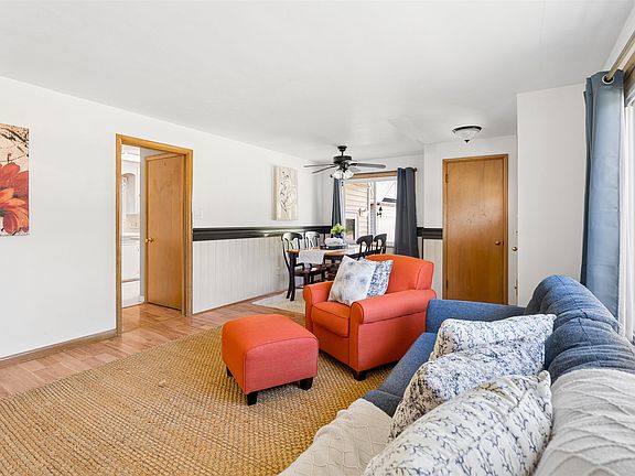 4th image of 413 Stevens Ct