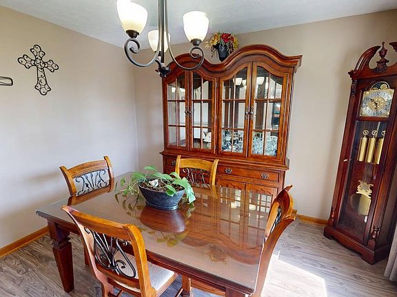 5th image of 6464 Tara Brooke Ct