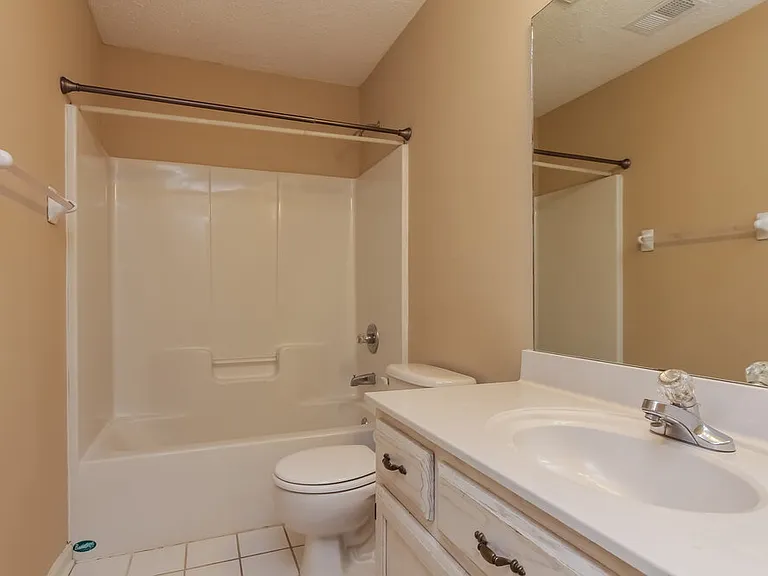 25 Oakland Woods Cv — Photo 19