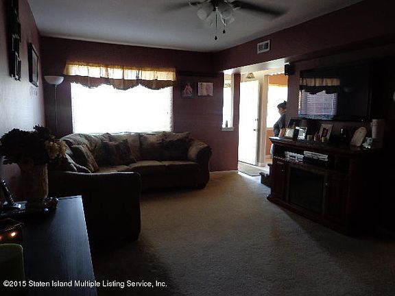 4th image of 11 Revere Ln APT C