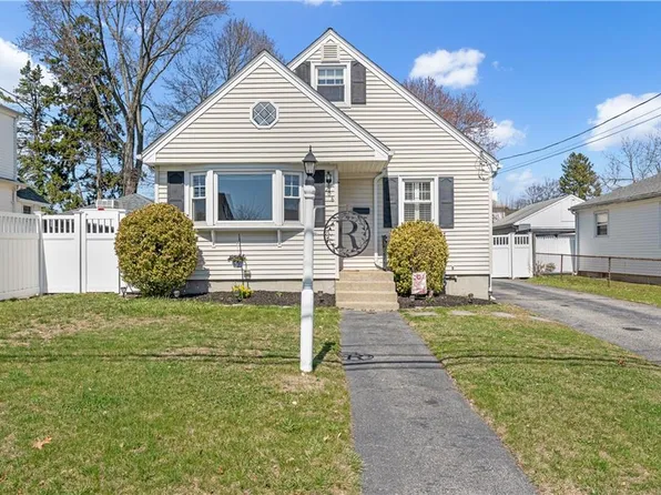 206 Vincent Ave, East Providence, RI 02914