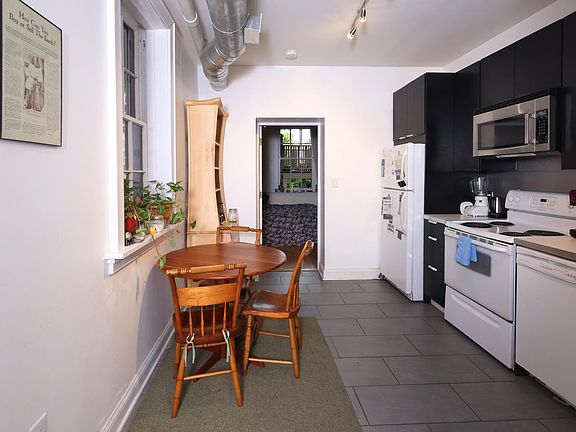 4th image of 203 W Clay St #A
