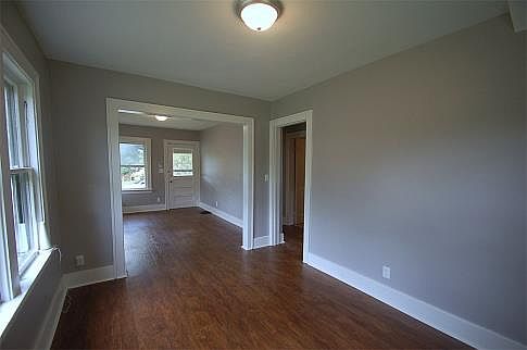 3rd image of 500 Wyandotte Ave