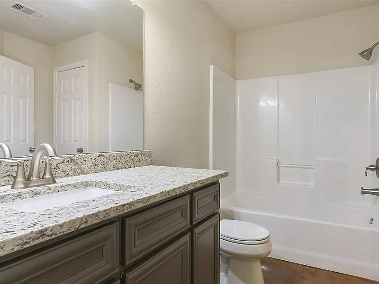 5610 Highline Dr — Photo 9