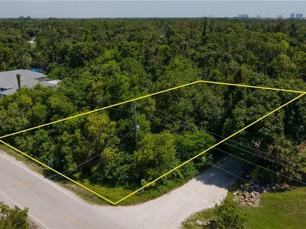 20190 Trailside Dr, Estero, FL 33928