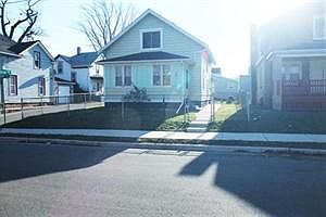 1st image of 802 Houghton St