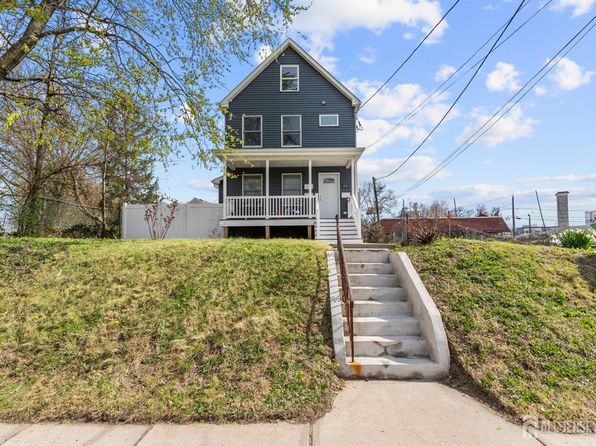 816 King George Rd APT 3