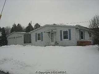 304 Grandview Ave photo 1