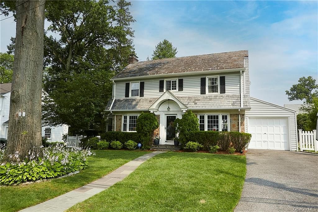 135 Rosehill Avenue, New Rochelle, NY 10804 Zillow