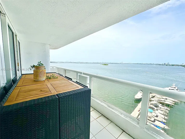 1717 N Bayshore Dr #A-1534 — Photo 1