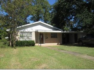 2003 Mohon St, Alexandria, LA 71301