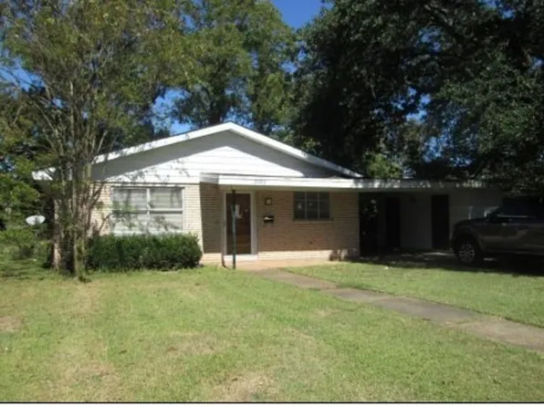 2003 Mohon St, Alexandria, LA 71301
