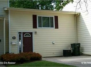 715 Garnet Dr, Ames, IA 50010