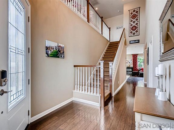 2nd image of 912 Terraza Mar