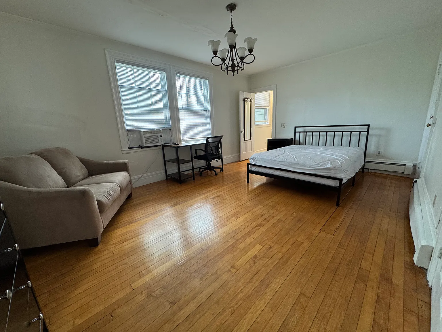 1 bed, 425 sqft, $1,950 — Photo 3