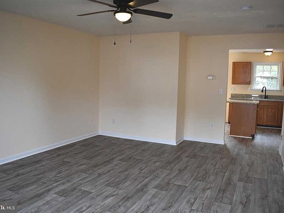4th image of 3920 Saint Michaels Sq