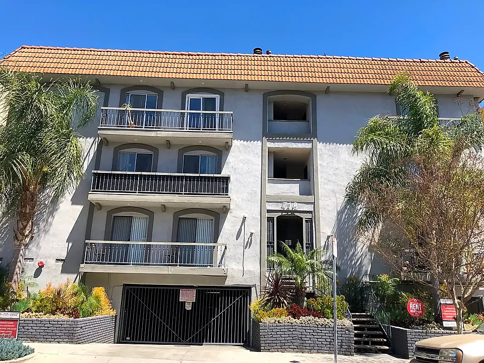 718 Kings Road Apartments