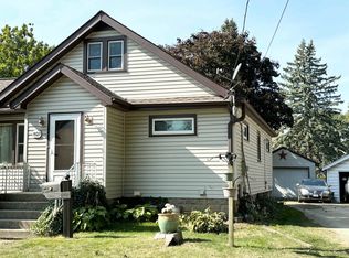 821 Maple Ave, Belvidere, IL 61008