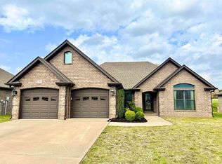 1101 Ryan Ln, Paragould, AR 72450